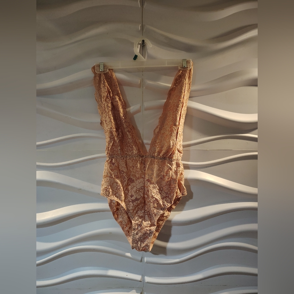 New Lace Bodysuit Peach Color Suze Medium